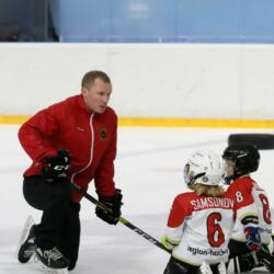 Дмитрий Троценко - тренер по хоккею