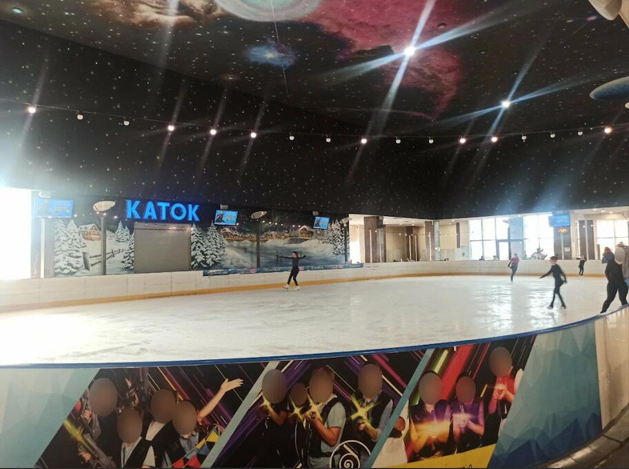 Каток в ТРЦ РИО на Московском шоссе
